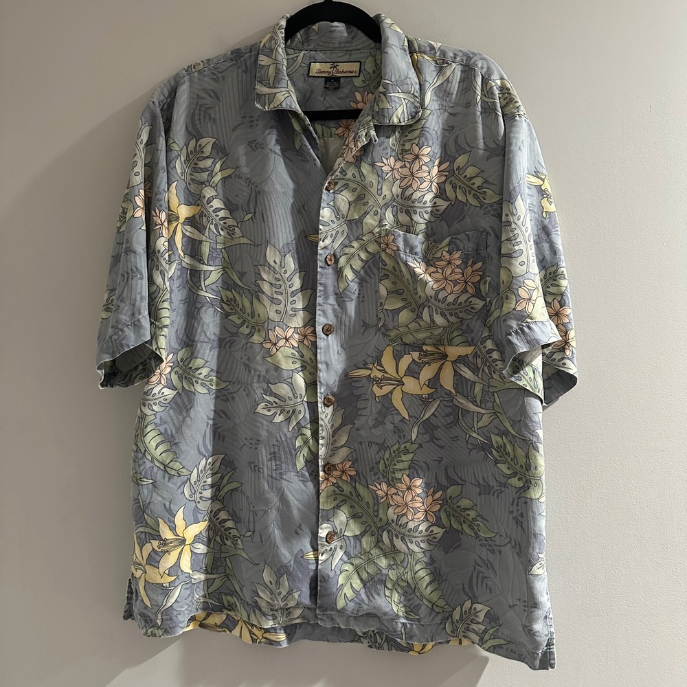 Tommy‎ Bahama Silk Shirt Mens Medium Blue Floral Tropical Camp Aloha Button Up